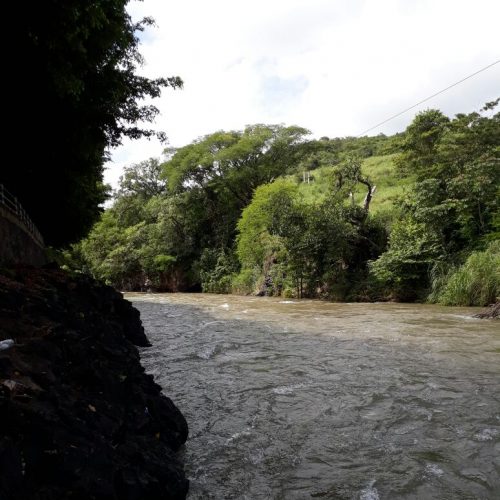 Río Guajoyo, 12 kms. de extensión desde Apuzunga